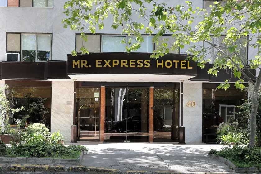 MR Express (ex Hotel Neruda Express) - Image 1