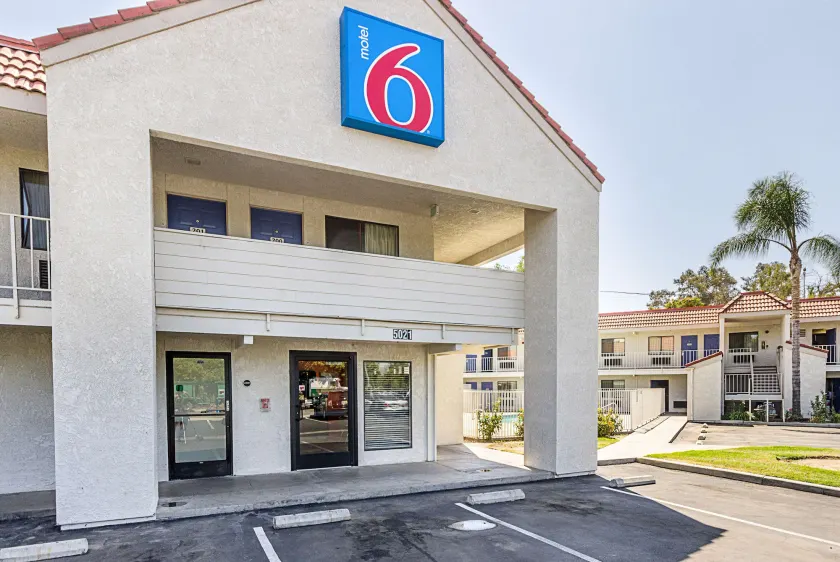 Motel 6-Fresno, CA - Image 1