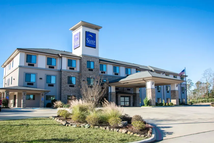 Sleep Inn & Suites Center - Image 1
