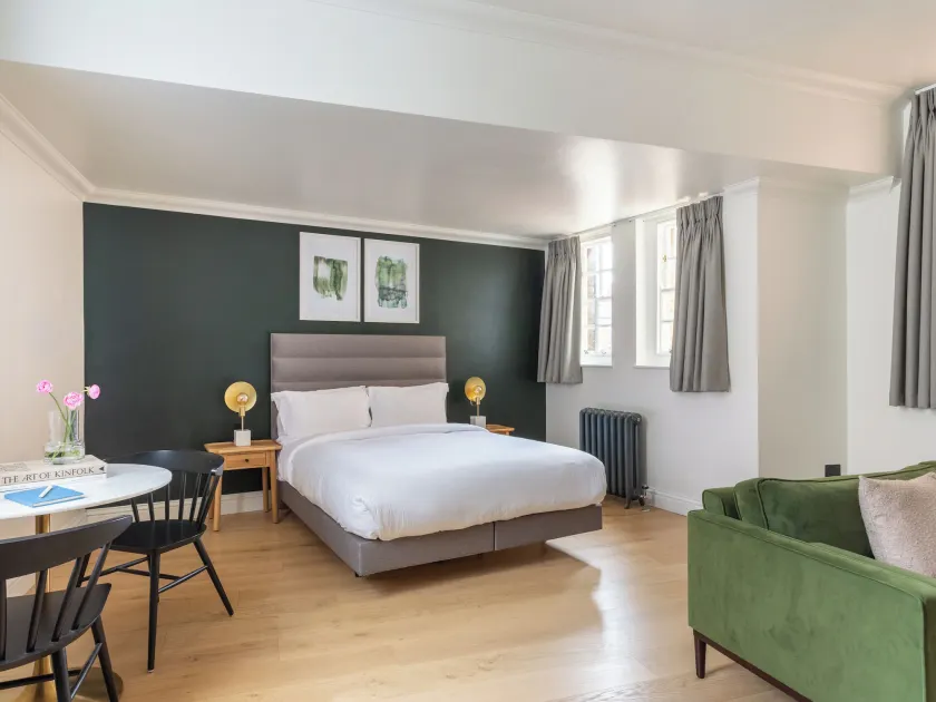 Numa London Chelsea Green - Image 1