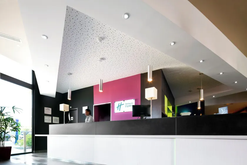 Holiday Inn Express Montpellier - Odysseum by IHG - Lobby