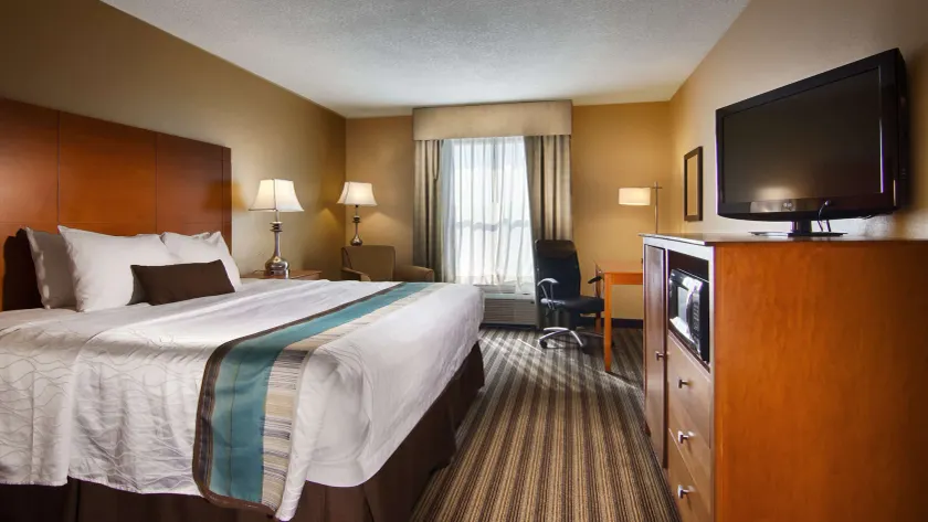 Best Western Plus Seawall Inn & Suites by the Beach - Image 1