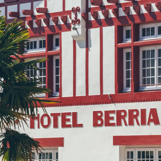 Hôtel Berria par La Maison de Pierre - Image 1