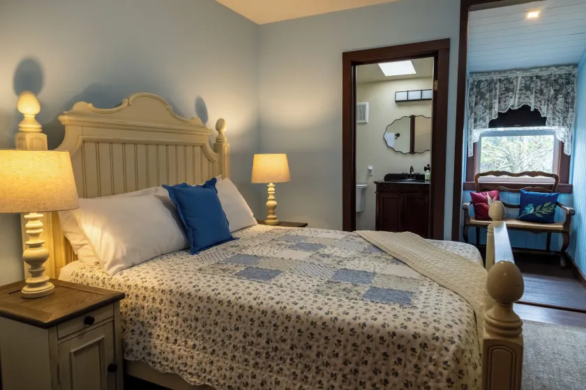 The Pearl Inn Bed and Breakfast - Image 1