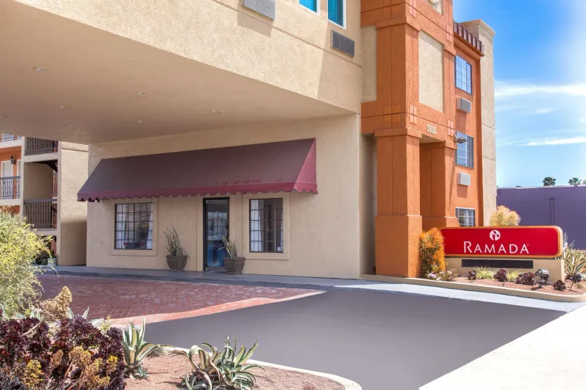 Ramada by Wyndham Culver City - Image 1