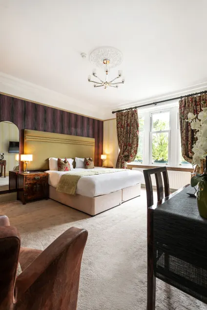 The Howbeck & The Retreat 5min to Lake, Restaurants & to the free Hydro Wellness Club - Image 1