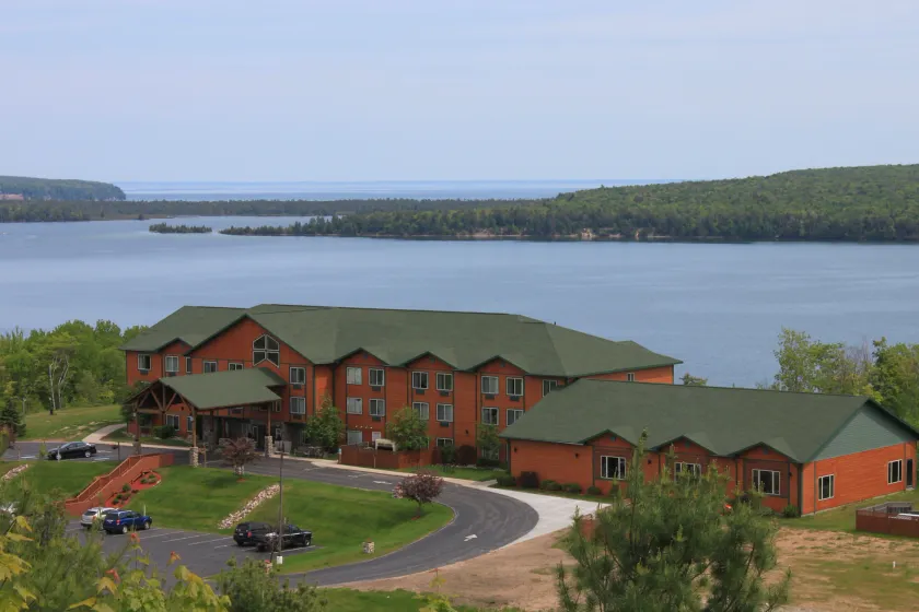 Holiday Inn Express Munising-Lakeview Hotel By IHG - Image 1