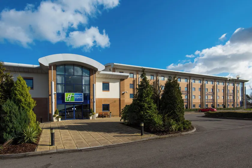 Holiday Inn Express Newport by IHG - Image 1