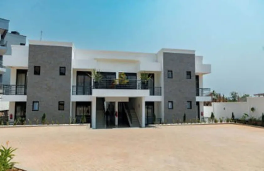 Tranquil Point Residence - Image 1