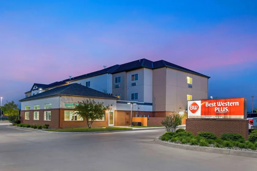Best Western Plus Patterson Park Inn - Image 1