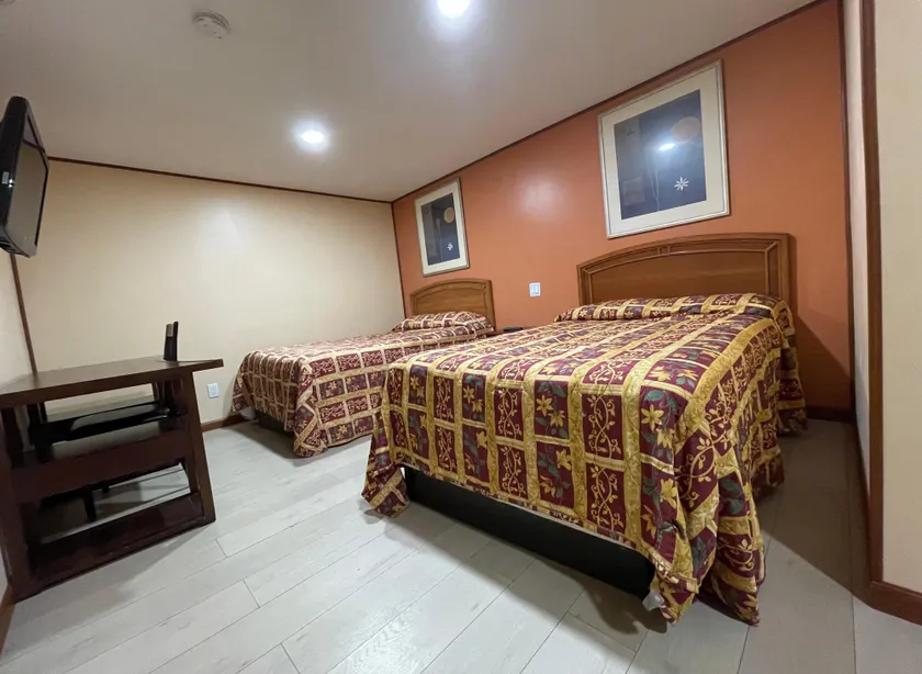 Travelers Motor Lodge - Image 1