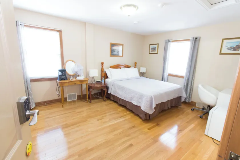 Anna's Bed & Breakfast - Image 1