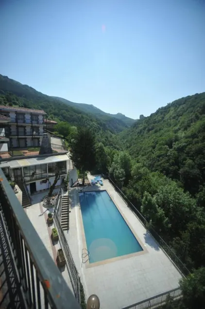 Hotel Sindika - Image 1