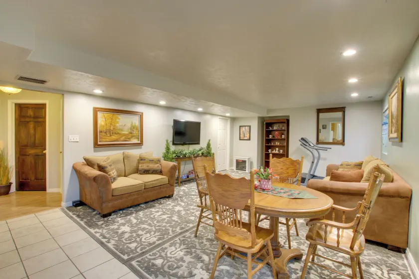 Farr West Apartment on Farm < 25 Mi to Ski Resorts - Image 1
