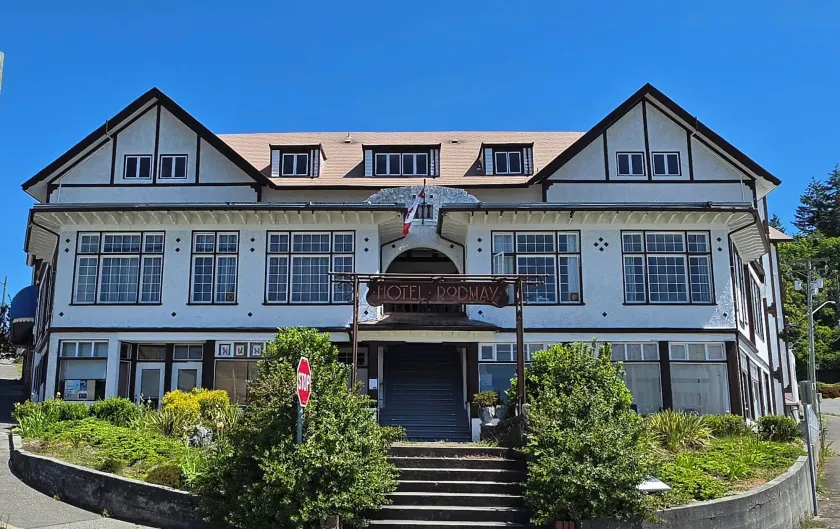Rodmay Heritage Hotel - Image 1