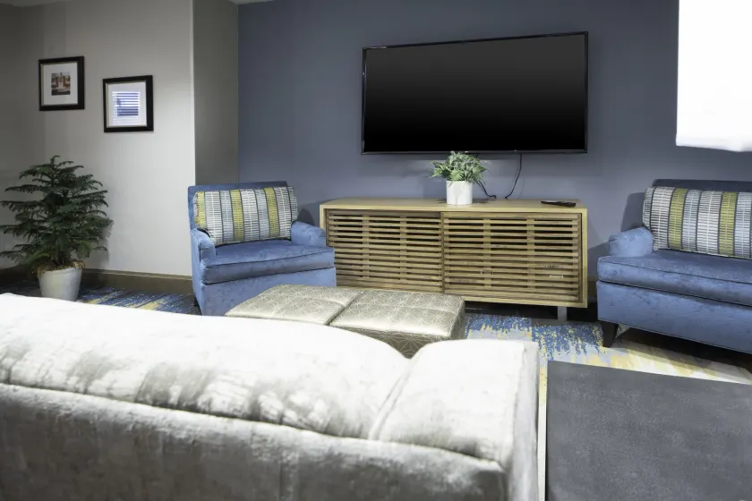 Staybridge Suites - Summerville by IHG - Lobby