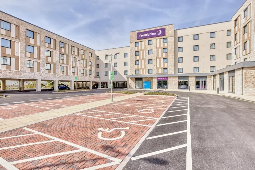 Premier Inn Bristol Cribbs Causeway - M5 J17 - Image 1