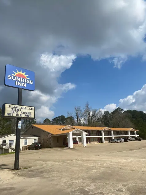 Sunrise Inn - Image 1