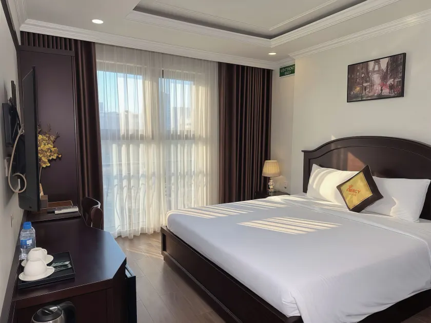 Mercy Hotel - Image 1
