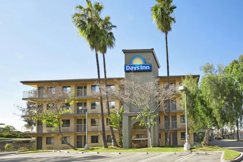 Days Inn by Wyndham Buena Park Anaheim - Image 1