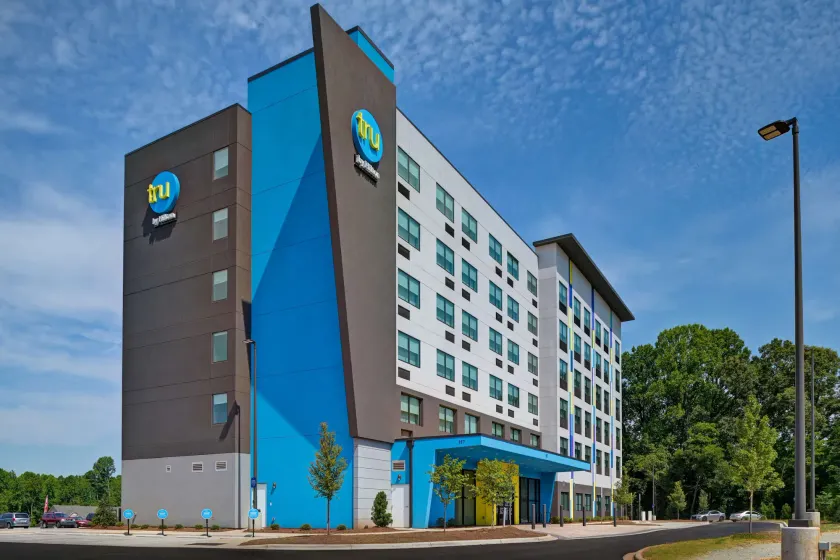 Tru by Hilton Mooresville - Image 1