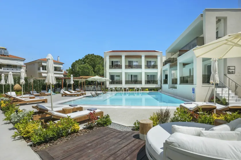 Mirablue Luxury Residences - Image 1
