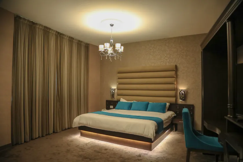 Eden Hotel - Image 1