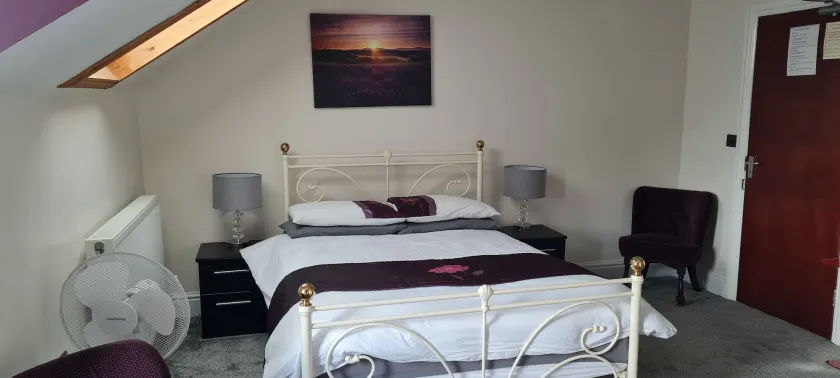 Crittlewood Guest House - Image 1