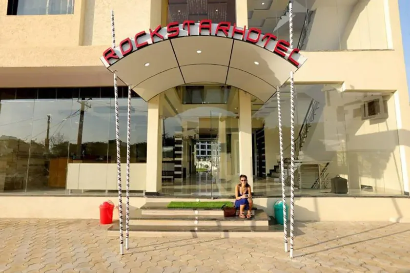 Rock Star Hotel - Image 1