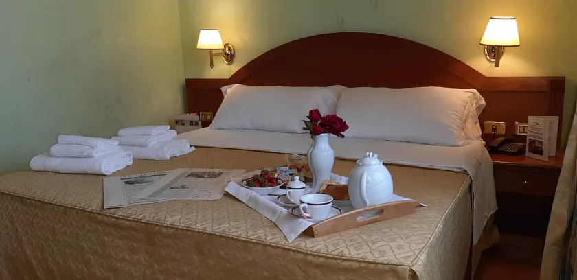 Hotel Squarciarelli - Image 1
