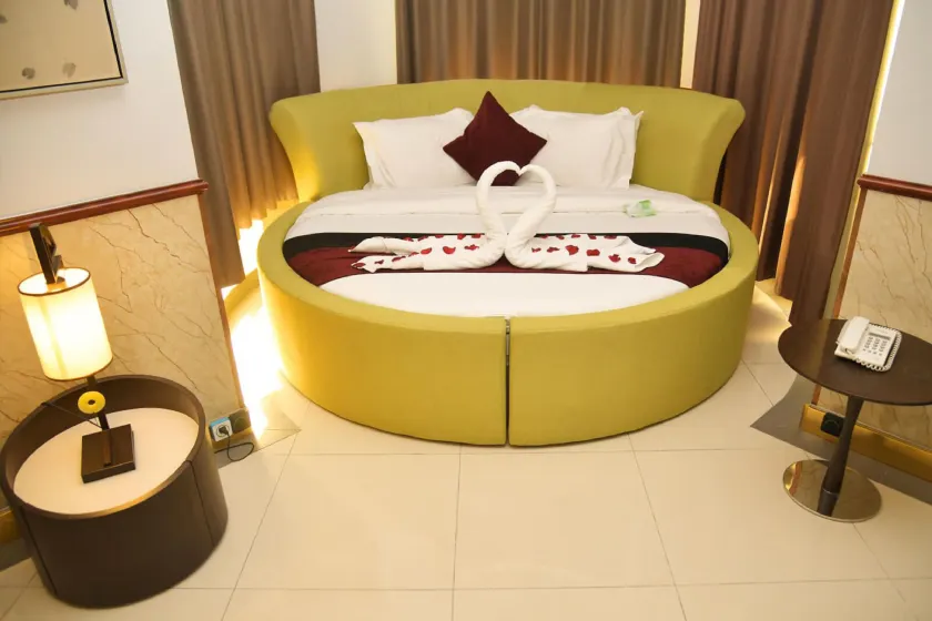 Claridge Star Hotel - Image 1
