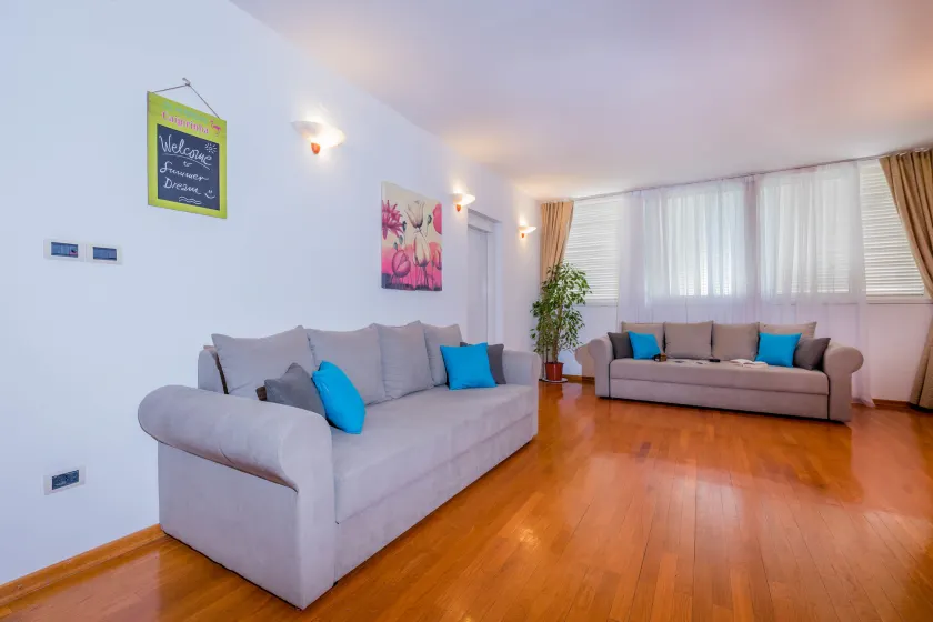 Apartman Summer - Image 1