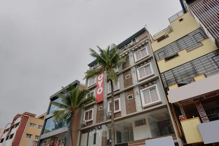 Hotel O Sri Sai Guru Comforts - Image 1