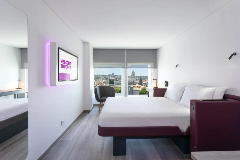 YOTEL Porto - Image 1