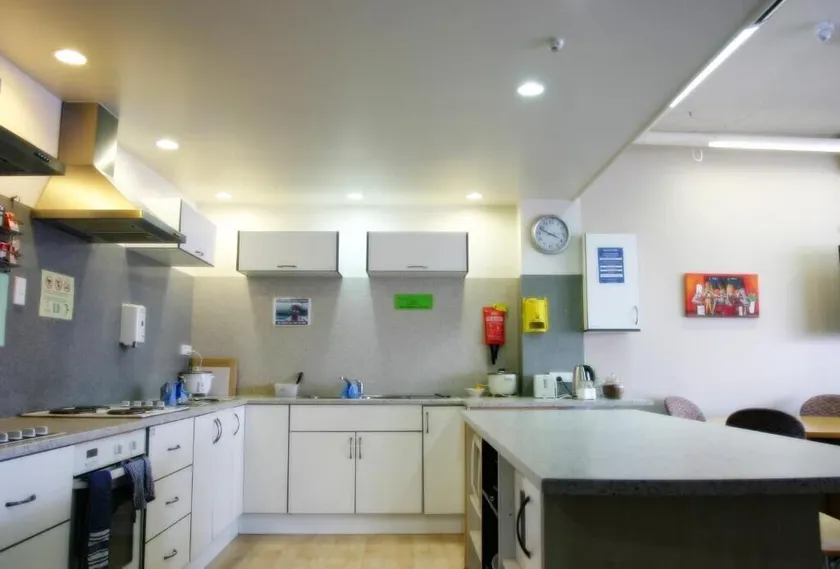 Backpackers Central Hamilton - Image 1