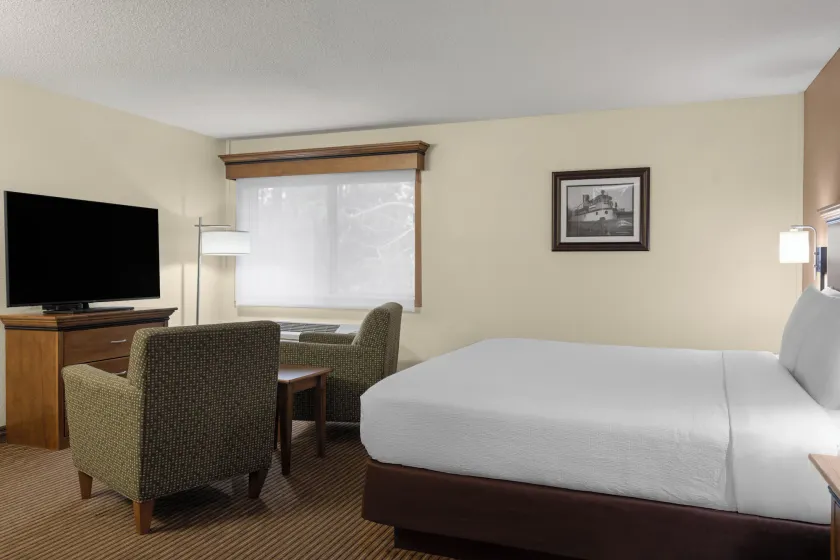 Country Inn Two Harbors - Image 1