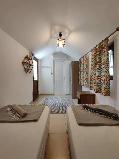 7 Garden Bungalow / Camping - Room
