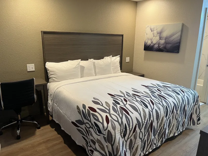 Red Roof Inn Haltom City - Image 1