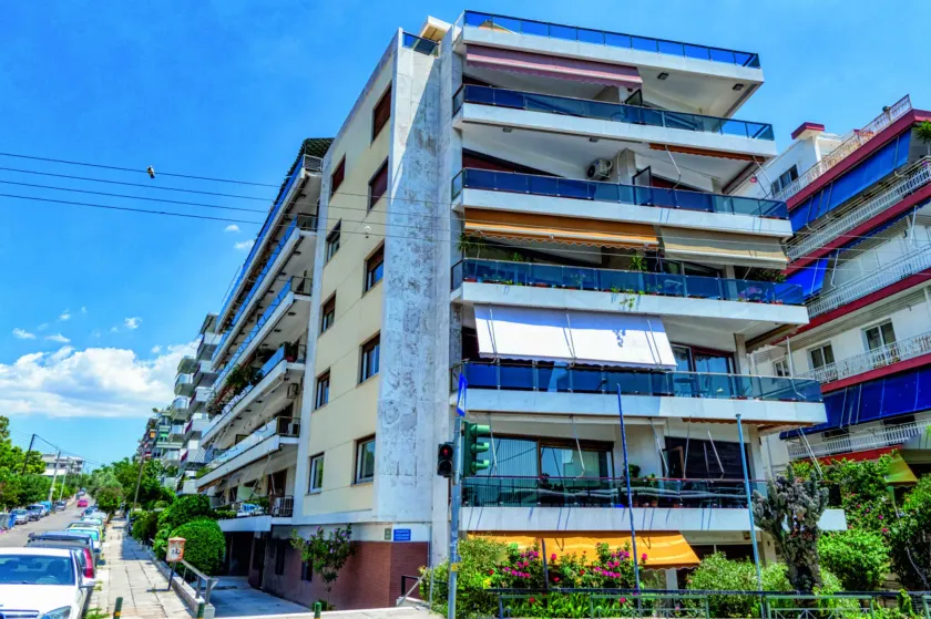 Groovy Apartment by the Sea with Garden - Image 1