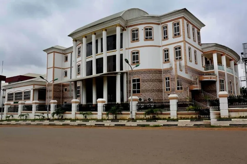 Zeus Paradise Hotel Abuja - Image 1