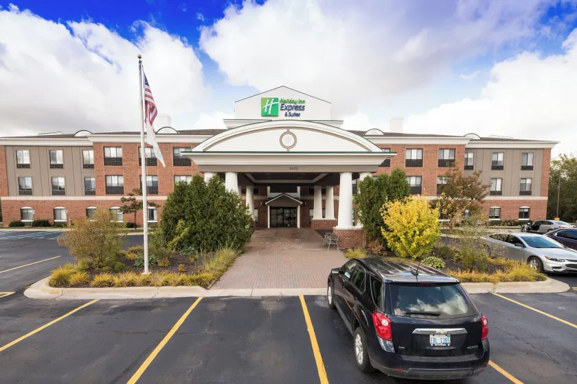 Holiday Inn Express Hotel & Suites Grand Blanc by IHG - Image 1
