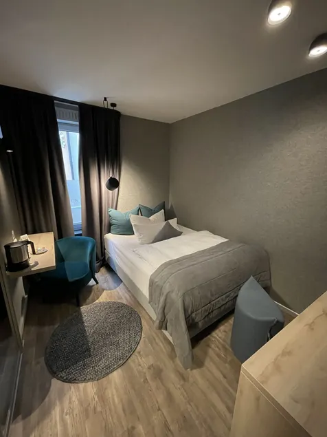 Hotel Falkenturm - Image 1