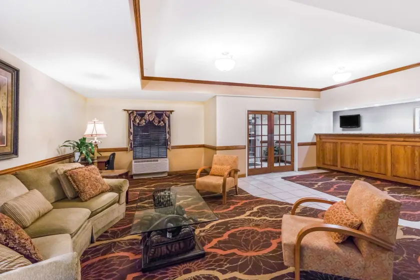 Days Inn by Wyndham Shallotte - Image 1
