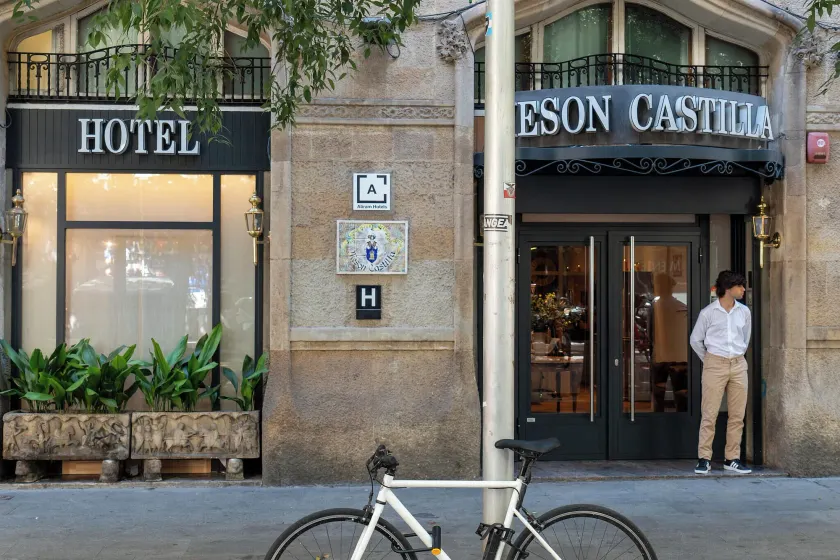 Mesón Castilla Atiram - Image 1