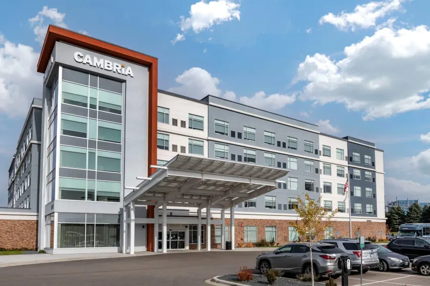 Cambria Hotel Bloomington Mall of America Minneapolis Airport - Image 1