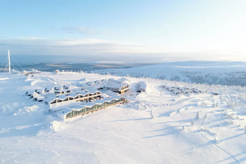 Star Arctic Hotel & Activities - Image 1