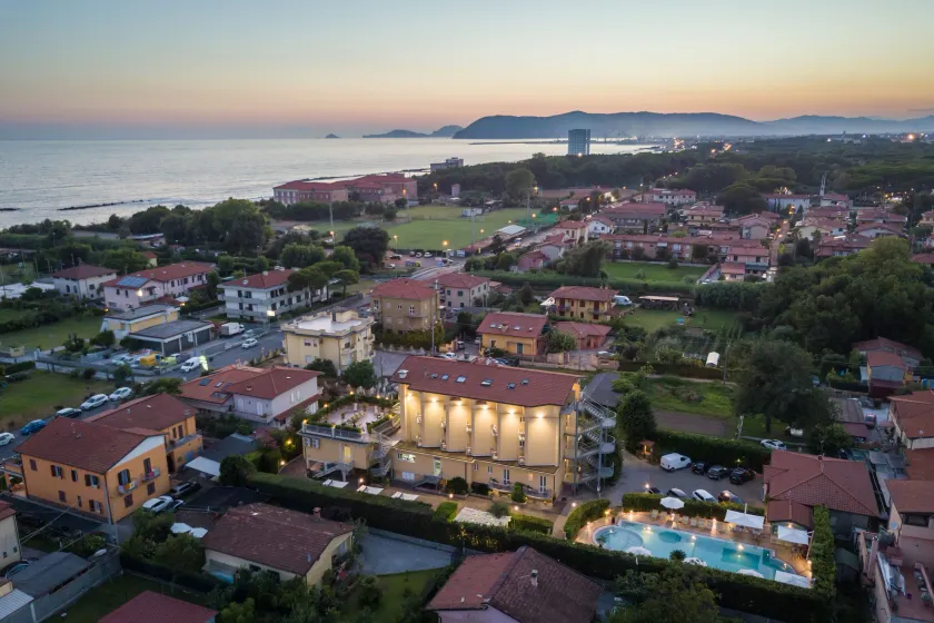 Hotel Villa Tiziana - Image 1