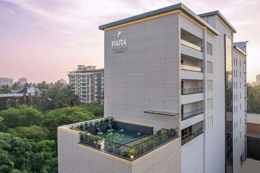 Park Inn & Suites by Radisson Thrissur East Fort - Image 1