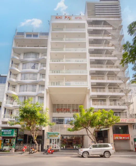 Nhi Phi Hotel - Image 1