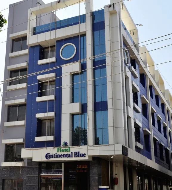 Hotel Continental Blue - Image 1